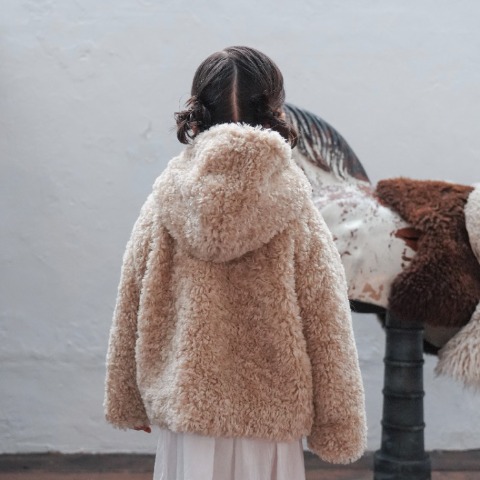 キッズ　ジャケット（110・120cm・softchees）