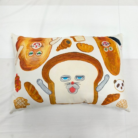 枕（43×63cm・パンどろぼう）
