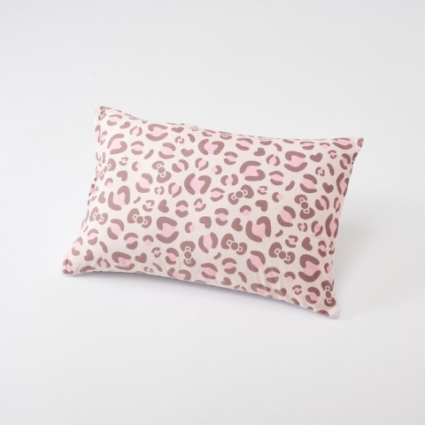 枕（43×63cm・ハローキティ）