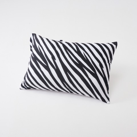 枕（43×63cm・ハローキティ）