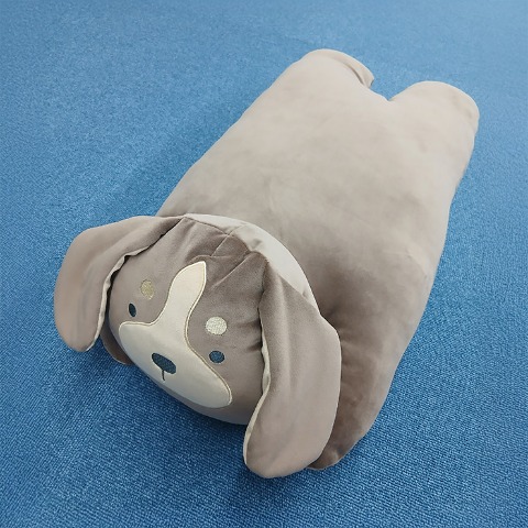 ダイカット枕（33×60cm・ミニチュアダックスフンド）