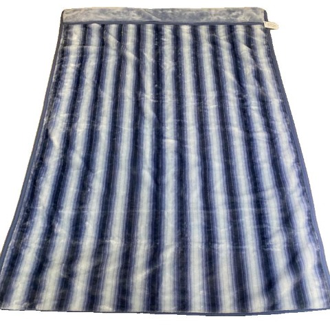 合わせ毛布（セミダブルサイズ・西川）