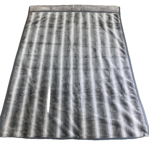 合わせ毛布（ダブルサイズ・西川）