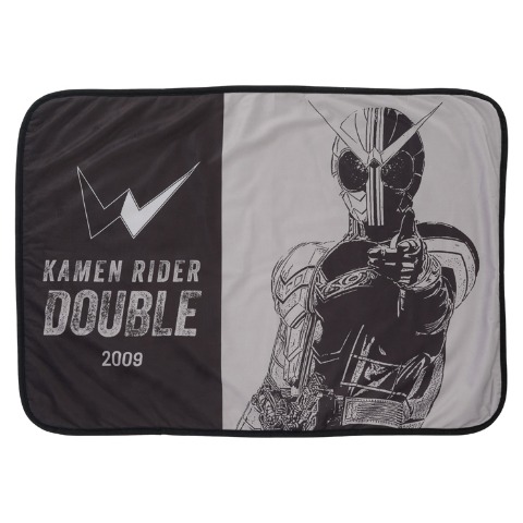 ブランケット（ひざ掛けサイズ・仮面ライダーW）