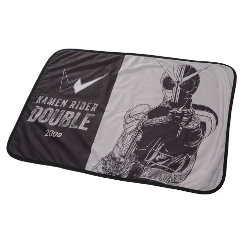 ブランケット（ひざ掛けサイズ・仮面ライダーW）