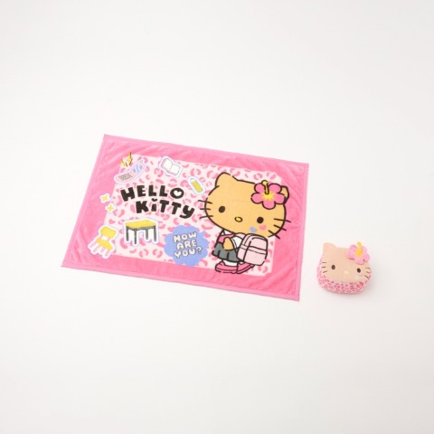 ポーチ付ブランケット（ひざ掛けサイズ・ハローキティ）