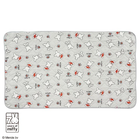 敷きパッド（セミダブルサイズ・miffy）