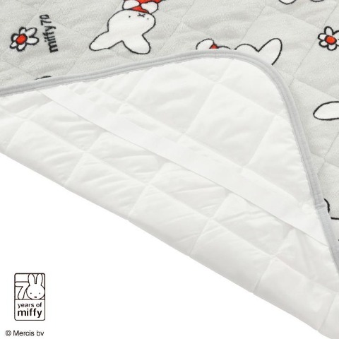 敷きパッド（セミダブルサイズ・miffy）