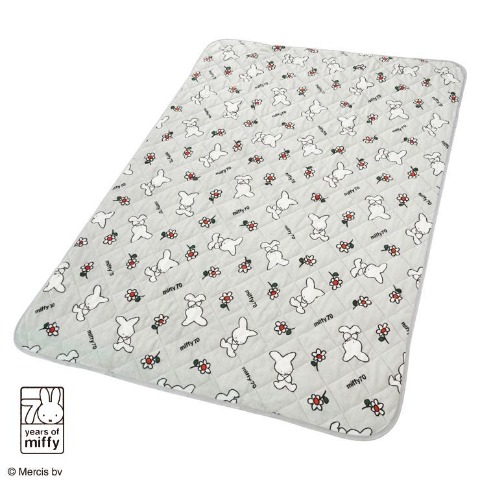 敷きパッド（ダブルサイズ・miffy）