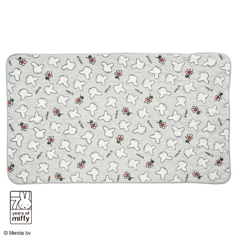 敷きパッド（セミダブルサイズ・miffy）