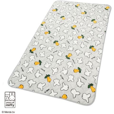 敷きパッド（セミダブルサイズ・miffy）