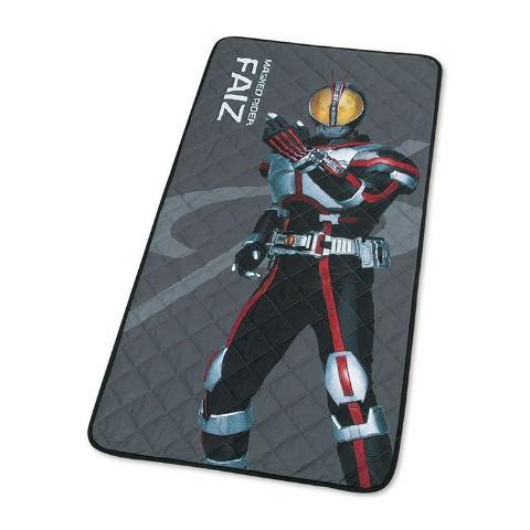 敷きパッド（シングルサイズ・仮面ライダー555）