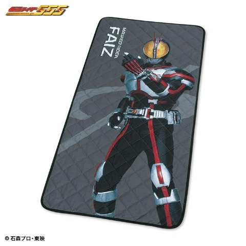 敷きパッド（シングルサイズ・仮面ライダー555）