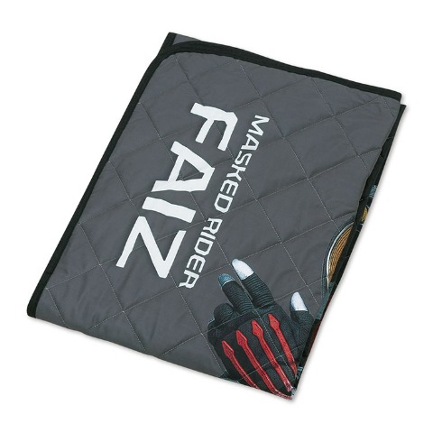 敷きパッド（シングルサイズ・仮面ライダー555）