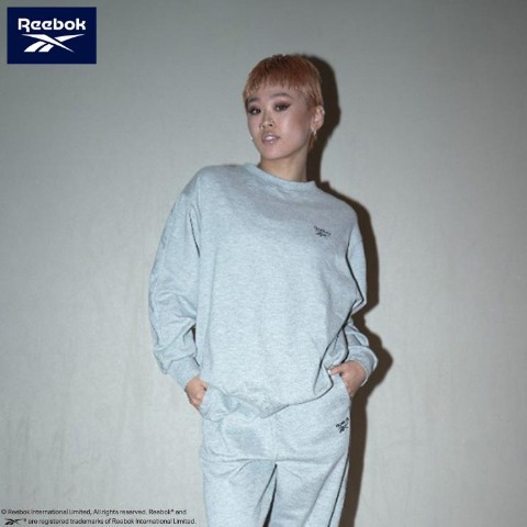 レディース　袖ラインプルオーバー（Reebok）
