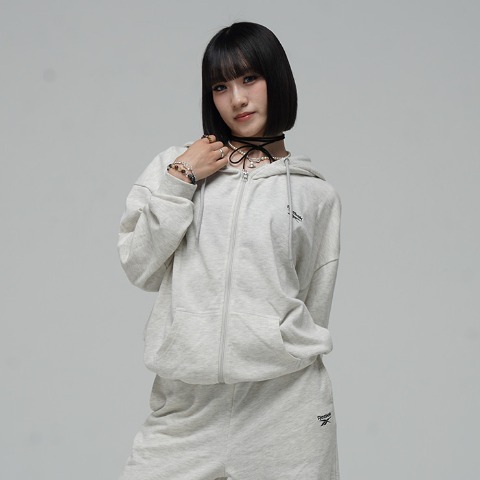 レディース　パーカ（Reebok）