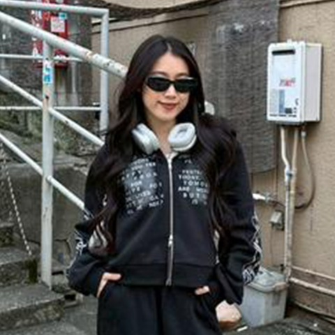 レディース　ジップパーカ（CHIP CLIP×1095.）