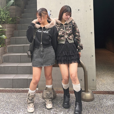 レディース【S～L】　ジップパーカ（CHIP CLIP・TikTok）