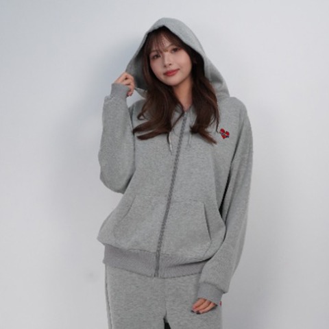 レディース　ジップパーカ（Beyond Closet）