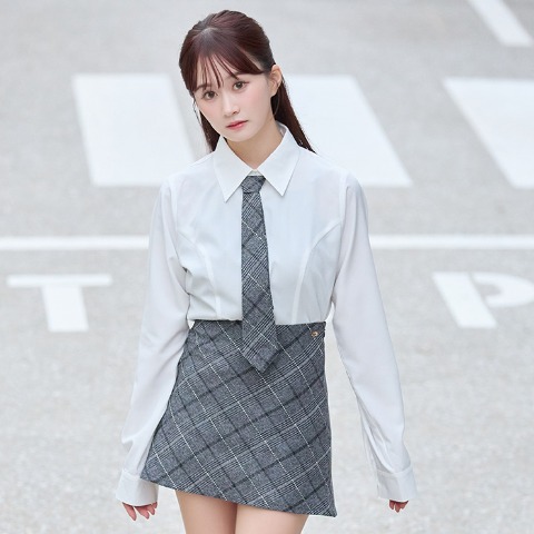 レディース　ネクタイ付シャツ（CHIP CLIP）