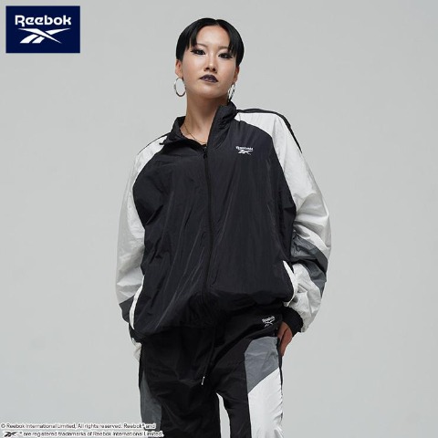 レディース　ナイロンジャケット（Reebok）