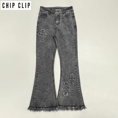 レディース　デニムフレアパンツ（CHIP CLIP）