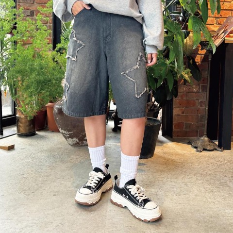 レディース　パンツ（CHIP CLIP・TikTok）