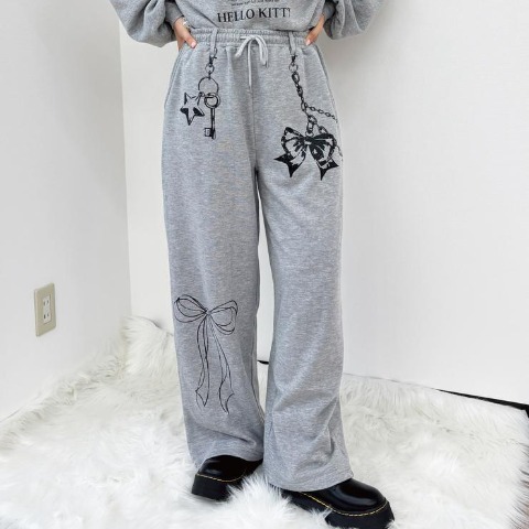 レディース　パンツ（CHIP CLIP・TikTok）