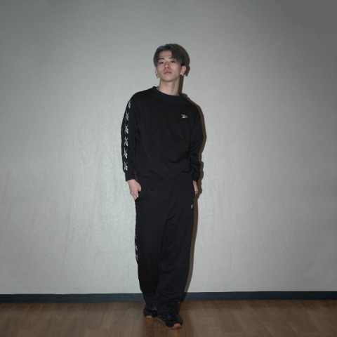 レディース　サイドラインパンツ（Reebok）