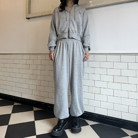 レディース【S～L】　ジップパーカ+パンツ（CHIP CLIP・TikTok）