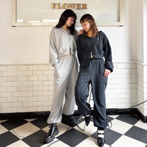 レディース【S～L】　ジップパーカ+パンツ（CHIP CLIP・TikTok）