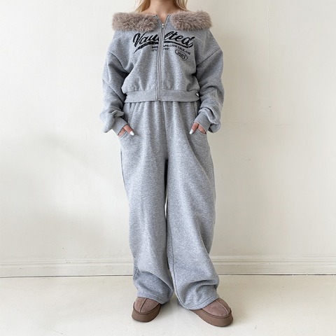 レディース　ジップパーカ+パンツ（CHIP CLIP・TikTok）