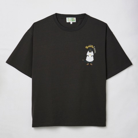 レディース　チャーム付Tシャツ（TVアニメ『デキる猫は今日も憂鬱』）