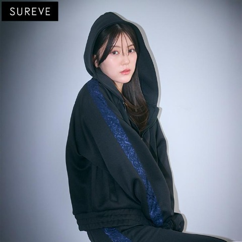 レディース　ブルゾン（SUREVE BLACK）