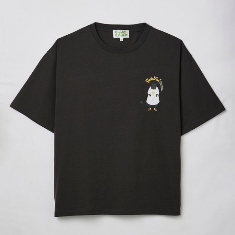 レディース　チャーム付Tシャツ（TVアニメ『デキる猫は今日も憂鬱』）