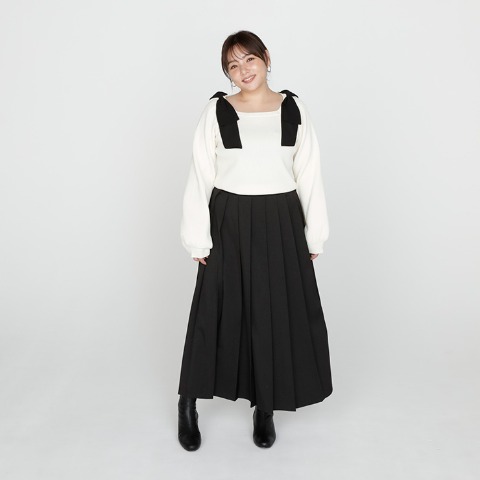 レディース　プリーツスカート（SUREVE）