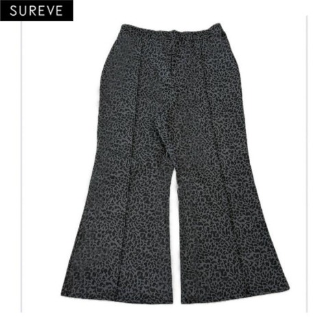 レディース　ヒョウ柄フレアパンツ（SUREVE）