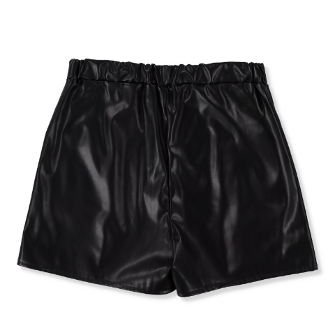 レディース　合皮ショートパンツ（SUREVE）