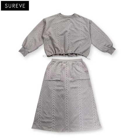 レディース　プルオーバー+スカートセット（SUREVE）