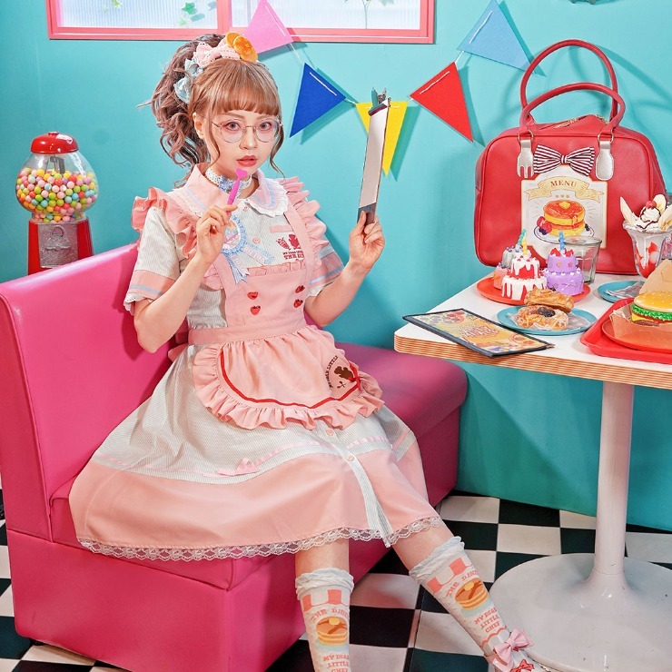 レディース【2L～4L】 エプロン（majoretty×五月アイ） | アベイル