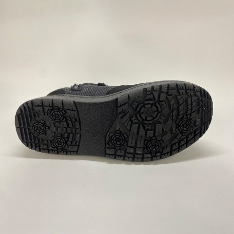 レディース　防滑スニーカー（MOZ）