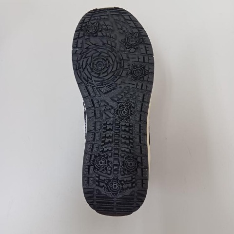 レディース【23.0～24.5cm】　防滑スニーカー（EDWIN）