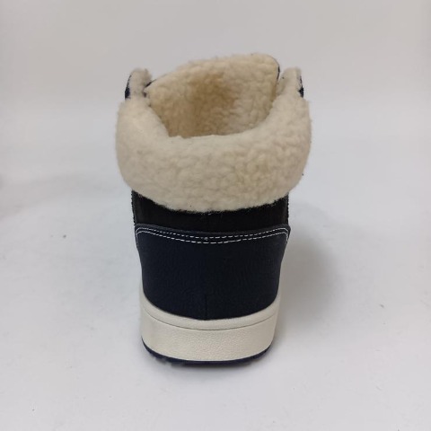 レディース【23.0～24.5cm】　防滑ボアスニーカー（EDWIN）