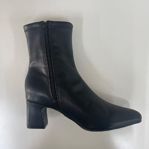 レディース【M～LL】　幅広ショートブーツ（RagOut）