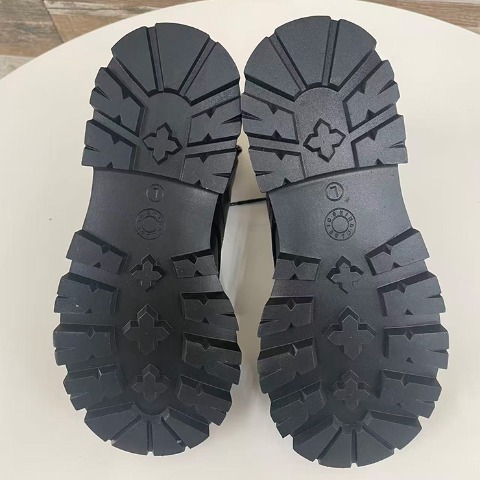 レディース【M～3L】　幅広ストレッチロングブーツ（SUREVE）