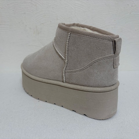 レディース　ボアブーツ