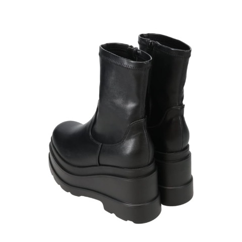 レディース　フラット厚底ショートブーツ（CECIL McBEE）