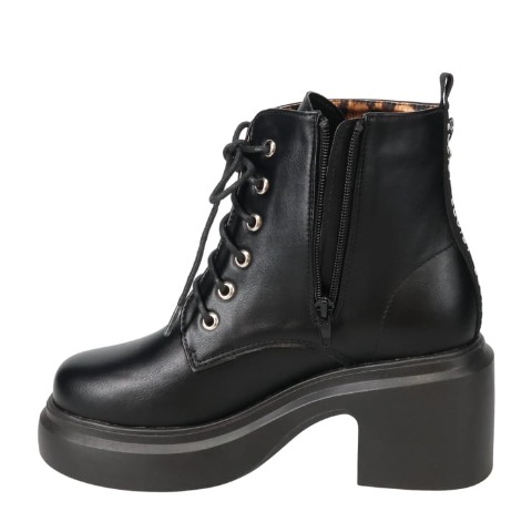 レディース　ショートブーツ（EGOIST）