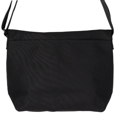 口折れショルダーバッグ（ブラッキー）