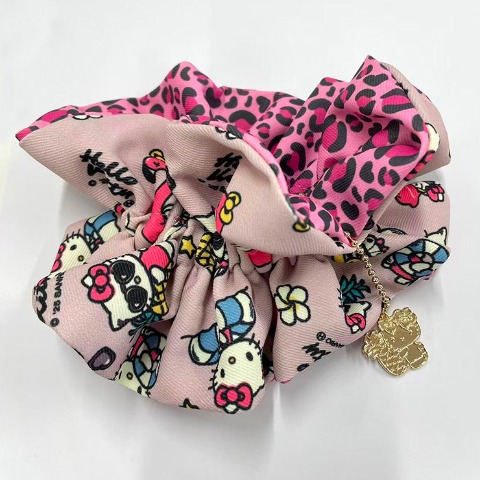 チャーム付シュシュ（ハローキティ）